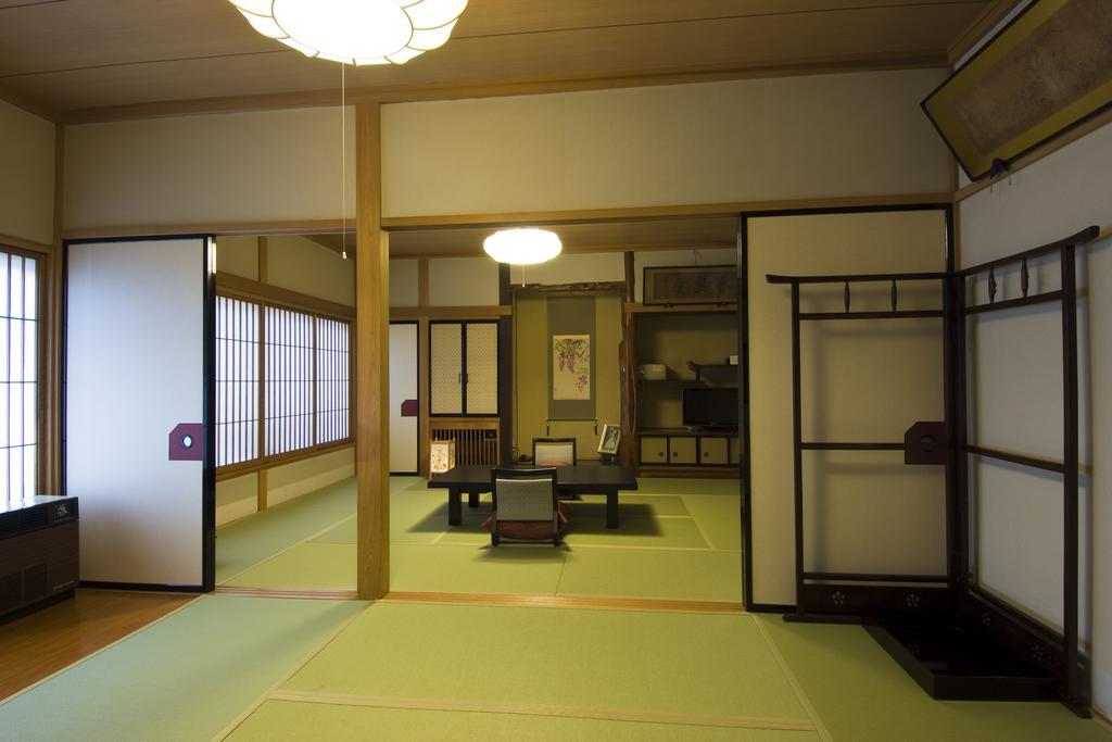 Ekinariya Ryokan Kusatsu  Quarto foto